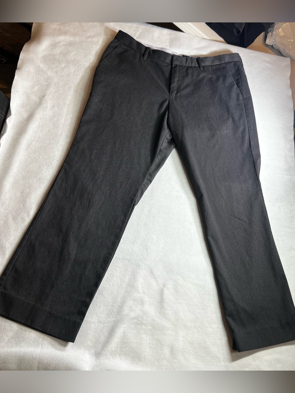 GAP Men's Black Flat Front pants